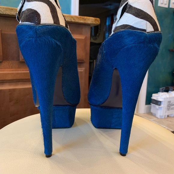 Wynne - by London Trash - Picture 3 of 4